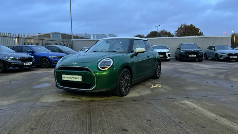MINI Cooper 135kW E Exclusive [Level 2] 41kWh 3dr Auto Electric Hatchback